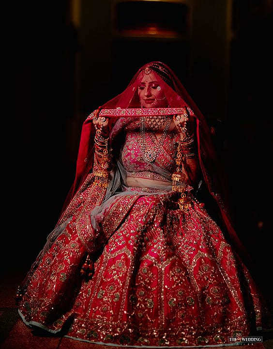 Dupatta - Lehenga poses - Bewakoof Blog