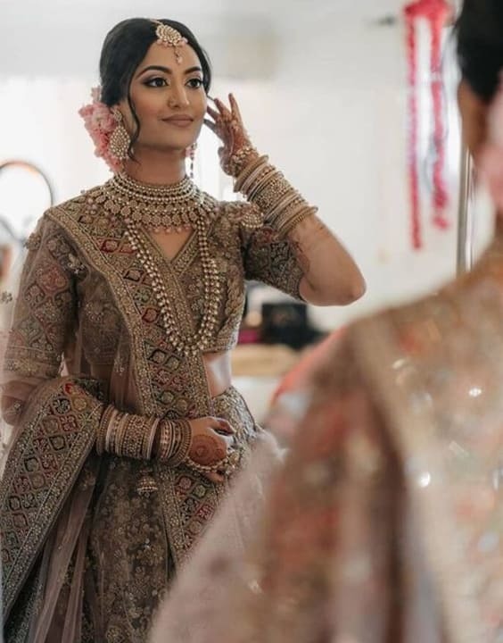 content Mirror Lehenga poses Bewakoof Blog