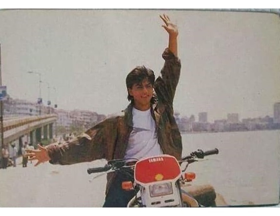 Shah Rukh Khan Deewana - Shahrukh Khan Biography - Bewakoof Blog