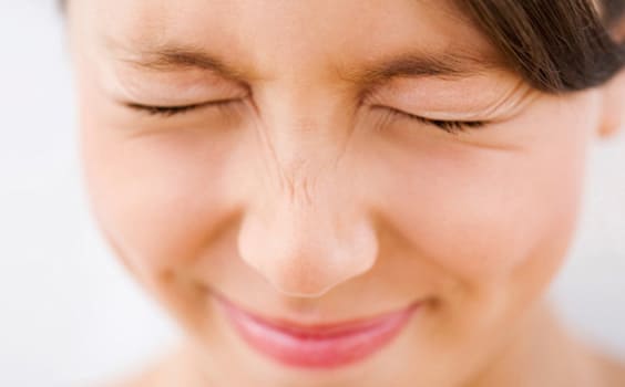 Eye squeeze exercise - face exercise to skim & tone face - Bewakoof Blog
