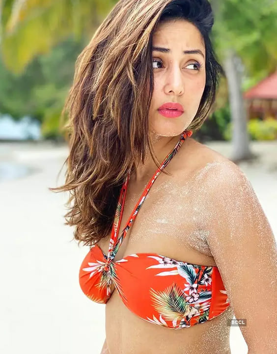 Hina Khan - Hot Tv Actresses in Bikini - Bewakoof Blog 