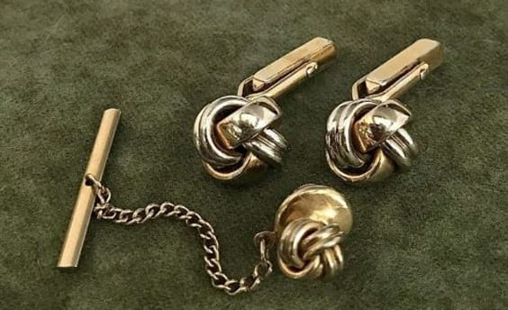 History Of Cufflinks - What are cufflinks - Bewakoof Blog