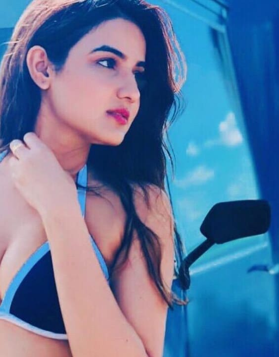 Invisible-bra: Hot favorite among Bollywood celebs (view pics) – India TV