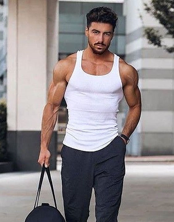 Sexy Workout Clothes for Men (2024) – Styles & Outfit Ideas